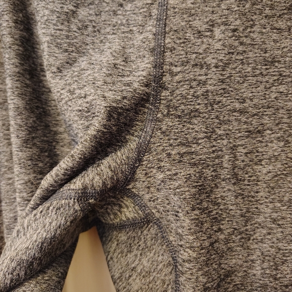 Old Navy extra high waisted CloudComfy leggings - Picture 5 of 9